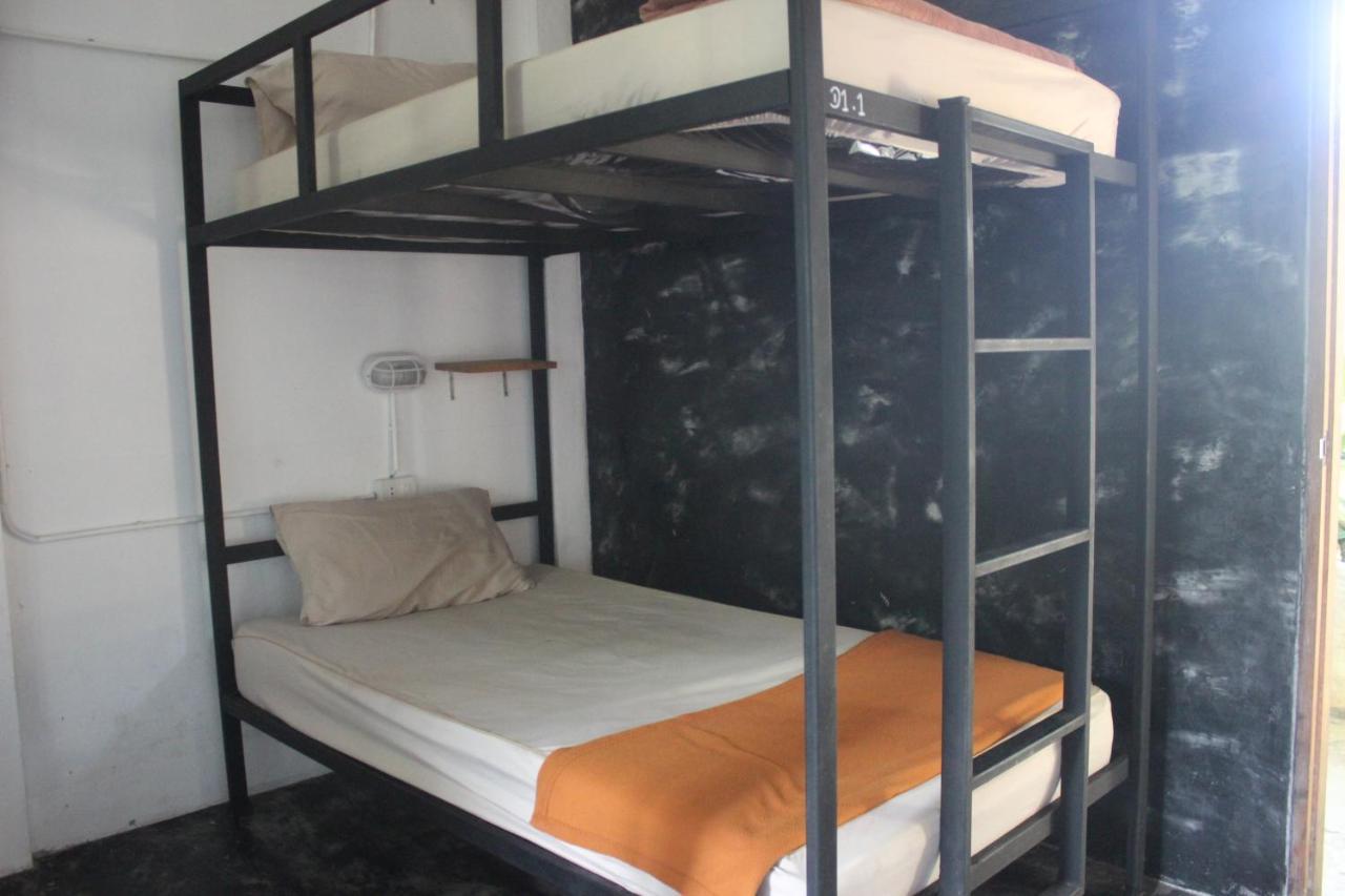 Black Wood Hostel Ko Tao Ngoại thất bức ảnh
