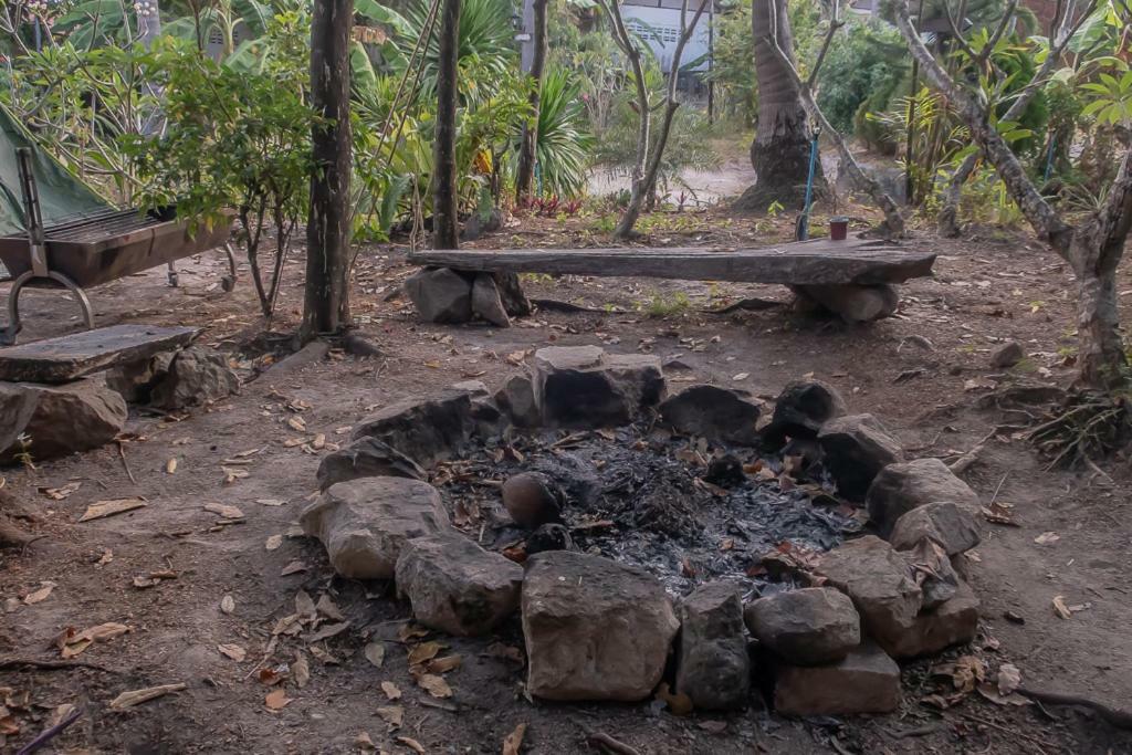 Black Wood Hostel Ko Tao Ngoại thất bức ảnh