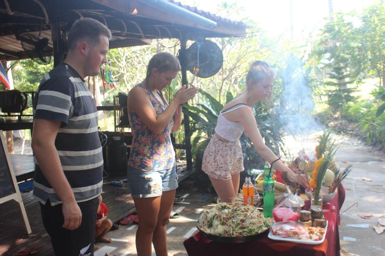 Black Wood Hostel Ko Tao Ngoại thất bức ảnh