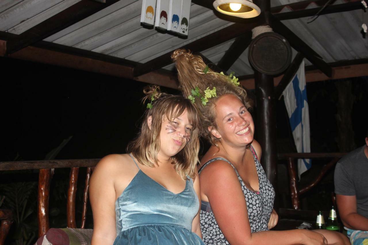 Black Wood Hostel Ko Tao Ngoại thất bức ảnh
